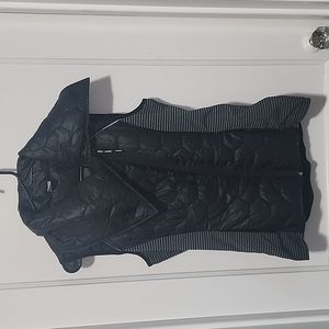 Mondetta Athletic Puffer Vest With‎ Zipper & Small Pocket At The Back Size Small